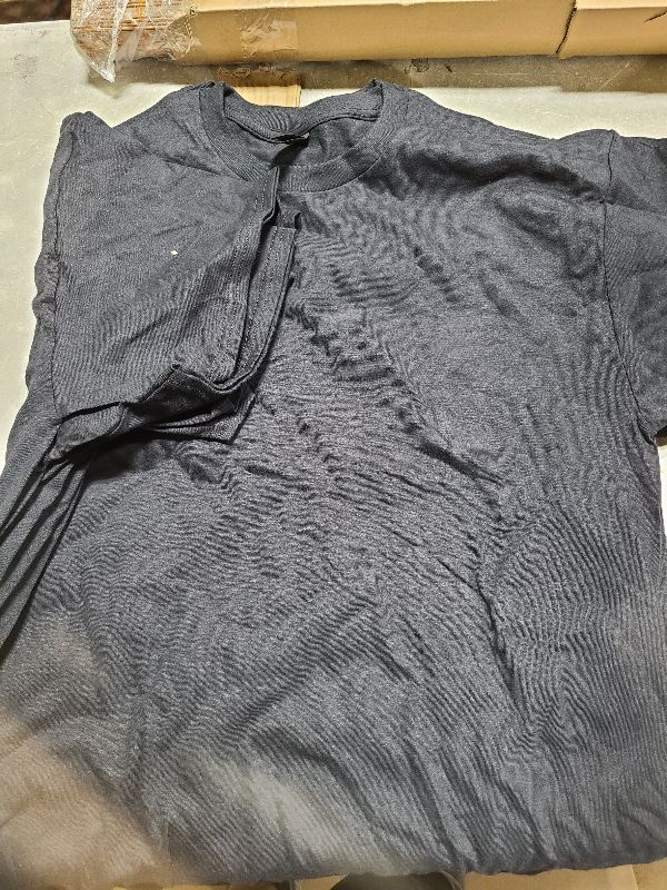 Photo 1 of  Gildan Platinum Men's Crew T-Shirts LARGE