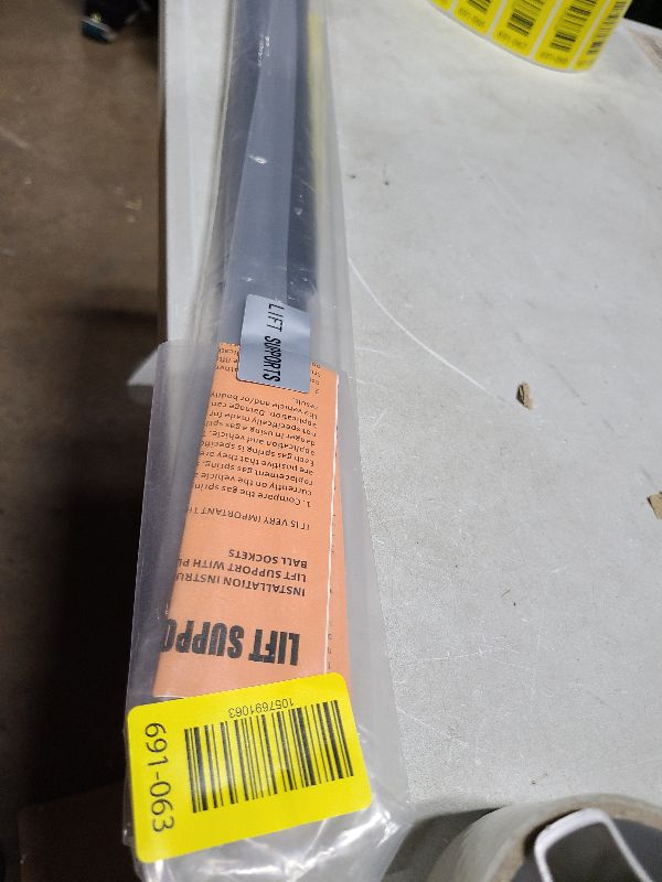 Photo 1 of 2Pcs 28.56 In Rear Back Lift Supports Compatible With HONDA 2005-2007 ODYSSEY liftgate tailgate Hatch trunk Struts without Power Liftgate 05 06 07