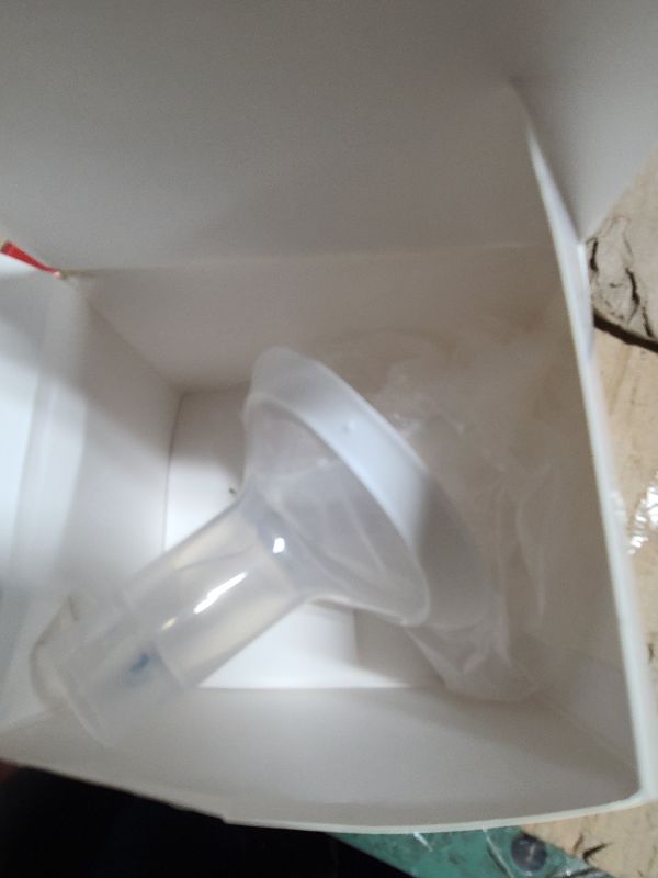 Photo 1 of 2pcs 27mm Soft Rim Flanges with 106 Degree Wider Opening Angle for Medela Breast Pump, PersonalFit, Freestyle, Maxflow, Freestyle Flex Swing Maxi Connector