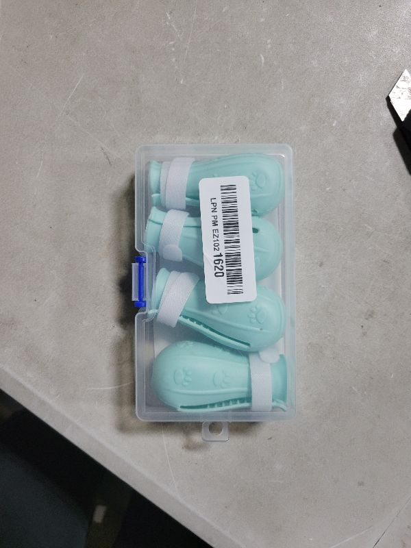 Photo 1 of 4Pcs Cat Boots for Cats Only Paw Covers Protectors Claws Shoes Paws Wound Boot Silicon Anti Scratch Cat Mittens for Bathing, Nail Clipping, Ears Cleaning, Treatment (Light Blue)