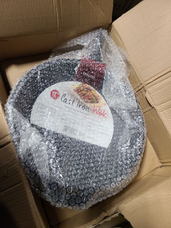 Photo 1 of 13" Cast Iron Wok Preseasoned