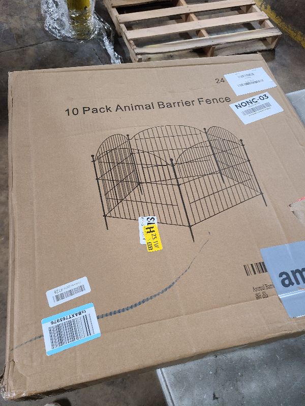 Photo 1 of 10 Panels No Dig Decorative Garden Fence Animal Barrier - 24 in (H) x 20 ft (L) - Dog Fence Outdoor for Yard, Rabbits and Small Pets - Tall Rustproof Metal Wire Fencing Border for Garden and Patio