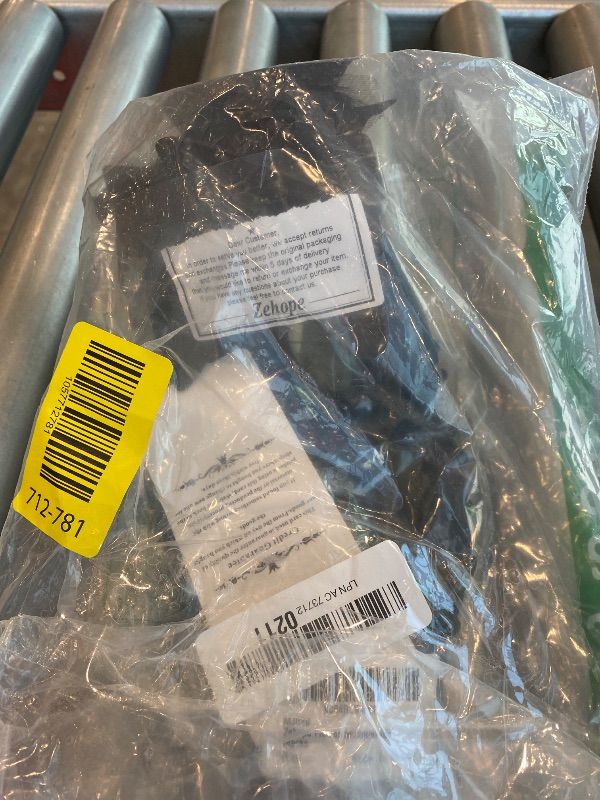 Photo 1 of *Minor Damage*
Zehope Flower Masquerade Masks Lace Venetian Mask Halloween Mardi Gras Party Costume for Women (Black)