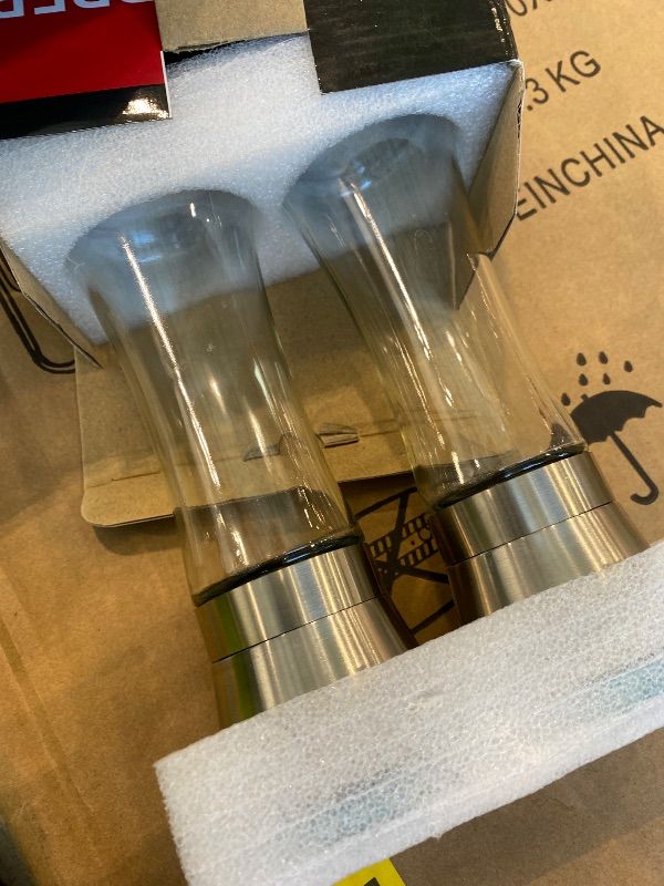 Photo 1 of **UNTESTED**
Herda Salt and Pepper Grinder - Refillable 304 Brushed Stainless Steel Shaker - Adjustable Ceramic Sea Salt & Pepper Grinder - Tall Glass Salt- Pepper Mill & Salt Mill (2Pcs)