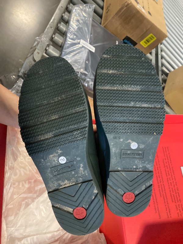 Photo 1 of ***IN GOOD CONDITIONS JUST DIRTY****Hunter Women's Play Short Rain Boot, Arctic Moss, 7