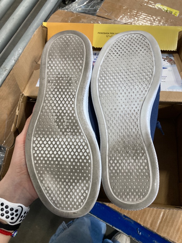 Photo 1 of ***IN GREAT CONDITIONS, JUST DIRTY*****Skechers Women's Hands Free Slip-Ins Skip Cute - B Cute Sweet Sneaker, Navy, 8