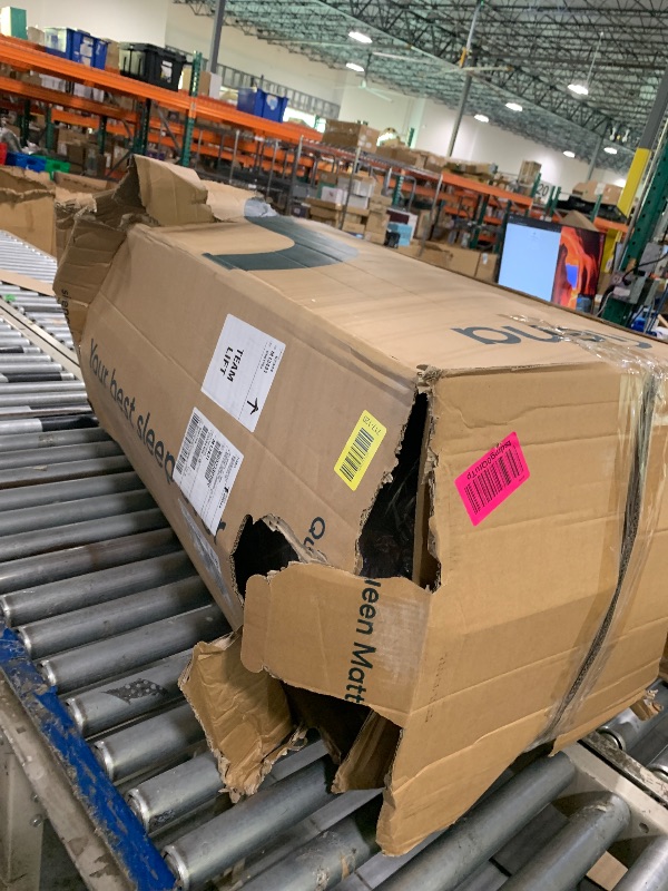 Photo 1 of *****QUEEEENNNNN****Siena 14" Queen Memory Foam Mattress & 2 Bonus Pillows - Medium Firm - 180 Night Trial - Premium Pressure-Relieving Layers - 10 Year Warranty - Mattress in a Box - CertiPUR-US Certified
