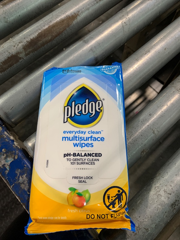 Photo 1 of ****only 1**** Pledge Multisurface Cleaning Wipes, pH Balanced, Fresh Citrus, 25 Count