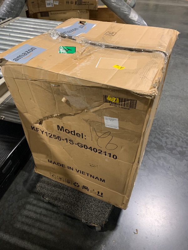 Photo 1 of *****SIMIILAR CHAIR*******KUAOXK Adjustable Office Computer Chair with Armrest 1pcs White Upholstered Dining Chairs with Armrests and Wood Grain Legs for Kitchen Living Room