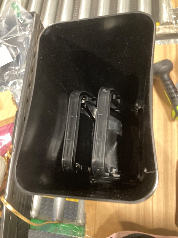 Photo 1 of ***1 LID MISSING***
Feicanhao 3-Pack Plastic 4.5 Gallon Swing Lid Trash Can, Slim Garbage Bin with Swing Lid, Black