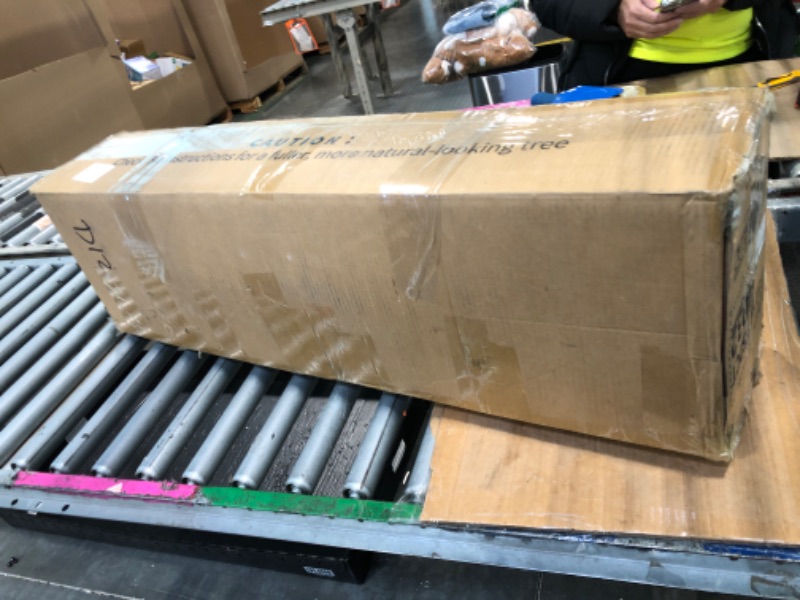 Photo 1 of ***similar item***see pic*** GAOMON 3 Ft Christmas Tree with 78 Led Lights, Pre-Lit Artificial Christmas Trees with Potted Base, Snow Flocked, Battery Operated, Xmas Tree for Home Decor