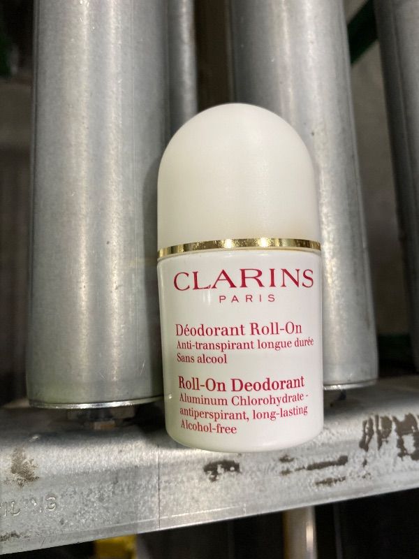 Photo 1 of *USED*
Clarins Roll-On Antiperspirant Deodorant | Alcohol Free | No White Residue | Long Lasting, Non-Sticky Formula| All Skin Types, Including Sensitive Skin | 1.7 Ounces