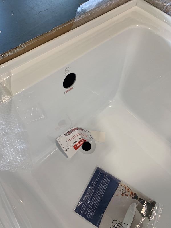 Photo 1 of ***MINOR DAMAGE*** ***CHECK CLERK NOTES*** Kingston Brass Aqua Eden VTAP603622L 60-Inch Acrylic Alcove Tub with Left Hand Drain, White