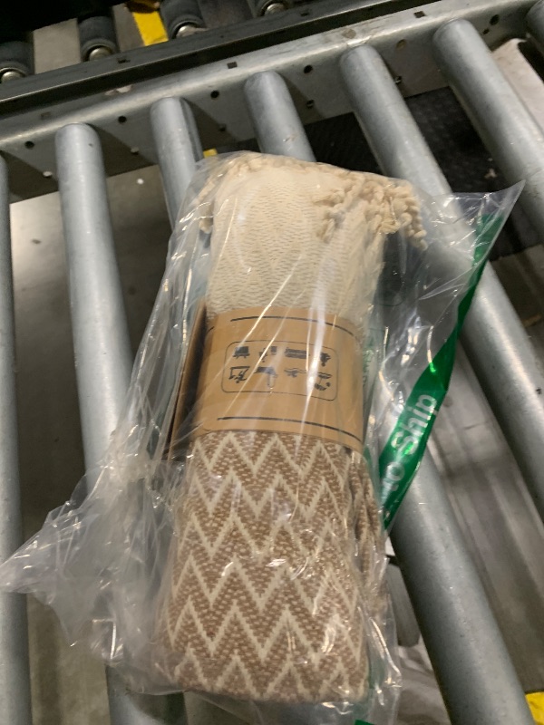 Photo 1 of ****MISSING PART**** ****ONLY ONE******* Madamelique Exclusive Hand Towels -18 x 40 Inches - Decorative Bathroom Peshtemal Towel for Hand, Face, Hair, Yoga, Tea, Dishcloth, Kitchen and Bath - 100% Pure Cotton (Biscuit)