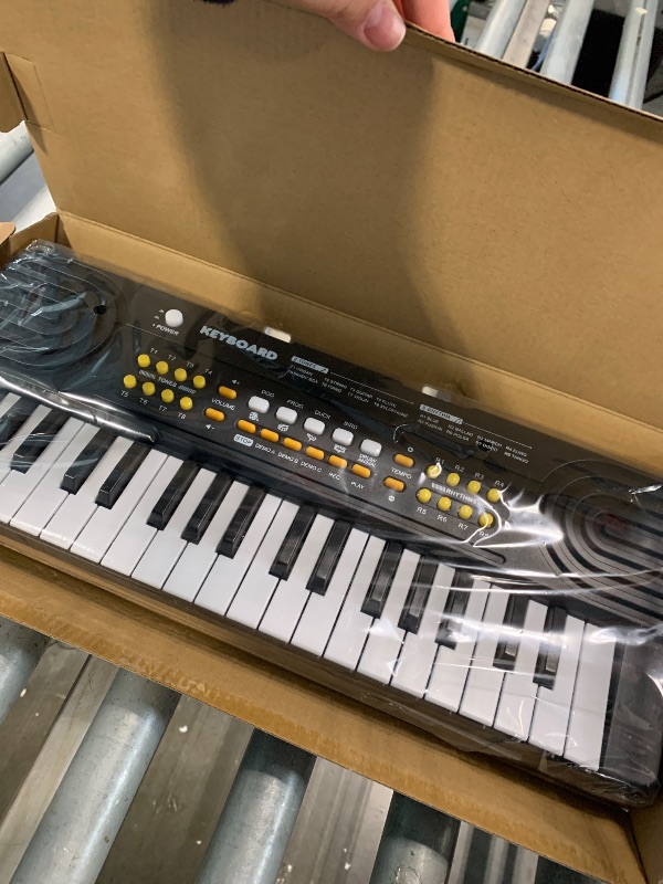 Photo 1 of *****NO MICROPHONE***** 37 Key Piano Keyboard Toy for Kids Ages 3-5 Electric Pianos with Microphone Toddler First Music Toys for 3 4 5 6 7 Year Old Boys Girls Birthday (Black)