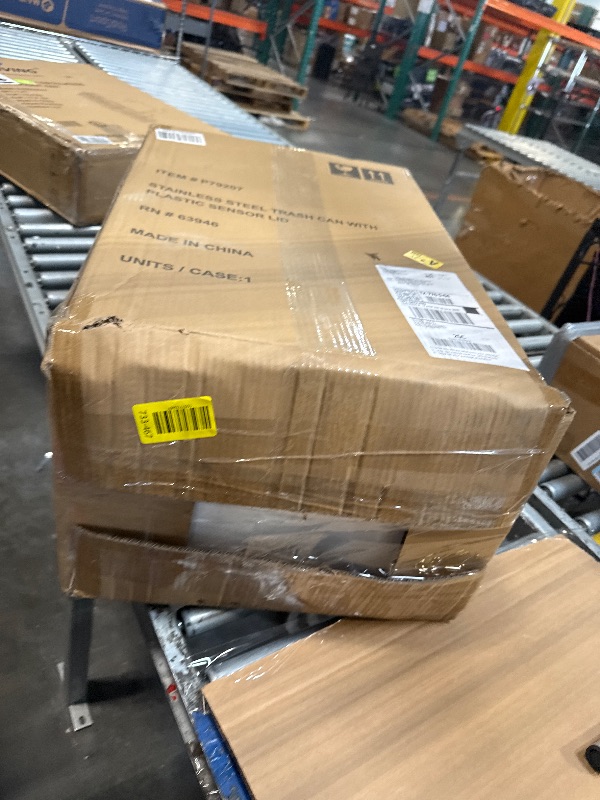 Photo 1 of *** SIMILAR PRODUCT ***
SIMPLI-MAGIC 79502 13 Gallon Touchless Sensor Trash Can, Rectangle Garbage Bin, Perfect for Home, Kitchen, Office, White