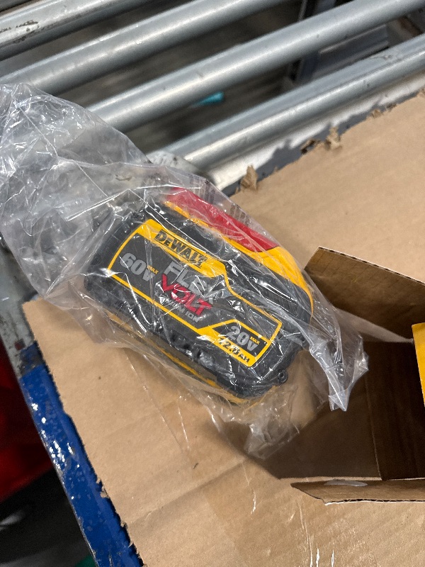 Photo 1 of *Untested*
DEWALT FLEXVOLT 20V/60V MAX* Battery, 12.0-Ah (DCB612)