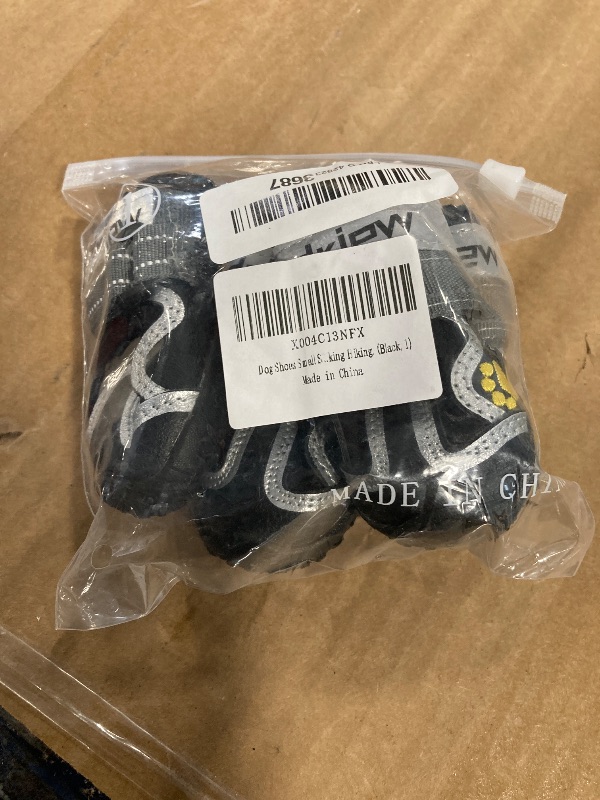 Photo 1 of ***UNKNOWN SIZE** ODRIEW Dog Shoes Large Size Dogs, Medium Dog Booties-Dog Boots & Paw Protectors, 4PCS Small Shoes for Dogs with Reflective Strip, Anti-Slip Sole for Hot Pavement, Rain Snow Walking, Hiking. (Black)