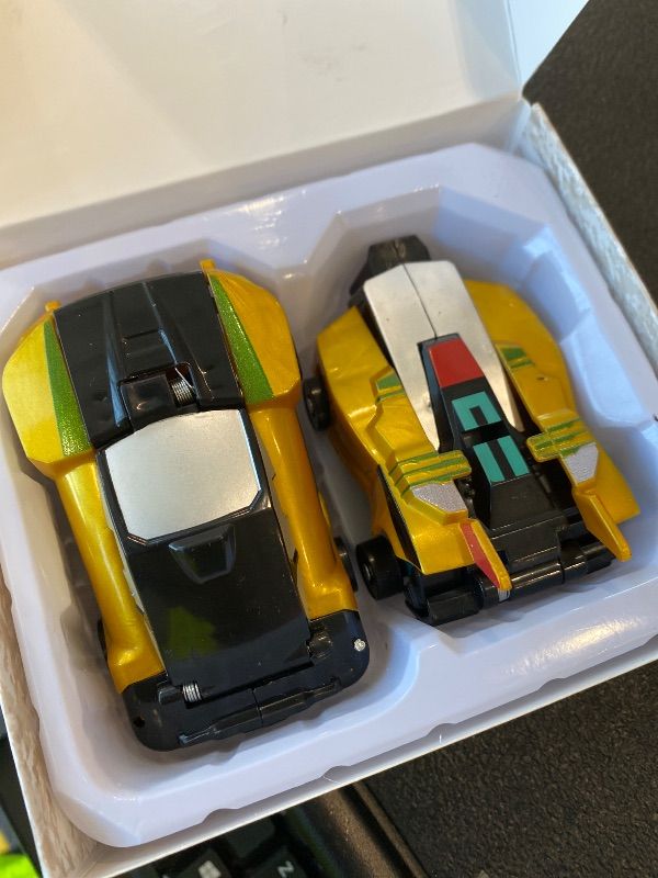Photo 1 of *UNTESTED*
Aimery Collision Transforming Dinosaur Car Toy, 2 Magnetic Cars Convert into Dinosaur Toys,Dino Robot Toy, Boys Toys,Kids Toys, Party Birthday for Kids (Golden)