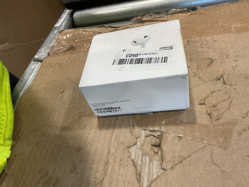Photo 1 of ** MISSING RIGHT AIR POD ** Apple AirPods Pro 3 Wireless Earbuds, Active Noise Cancellation, Live Translation, Heart Rate Sensing, Hearing Aid Feature, Bluetooth Headphones, Spatial Audio, High-Fidelity Sound, USB-C Charging