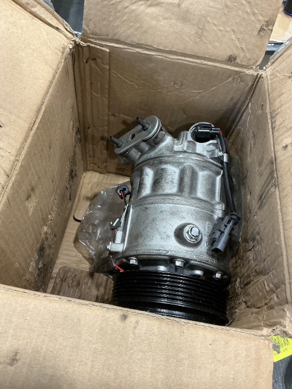 Photo 1 of **MAJOR DAMAGED/check clerk comments**
SCITOO Air Conditioner AC Compressor with Clutch Fit For Buick For Enclave 2013-2019,For Chevy For Traverse 2013-2019,For GMC For Acadia 2013-2017