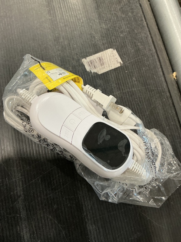 Photo 1 of *PARTIAL SET - See Clerk Notes*
Homemate Electric Heated Blanket Twin Size , 62"x84" Heating Bed Blankets with 10 Heating Levels 8 Hours Auto Off Fast Heating Over-Heated Protection Ultra Soft Warm Flannel ETL Certified, Red