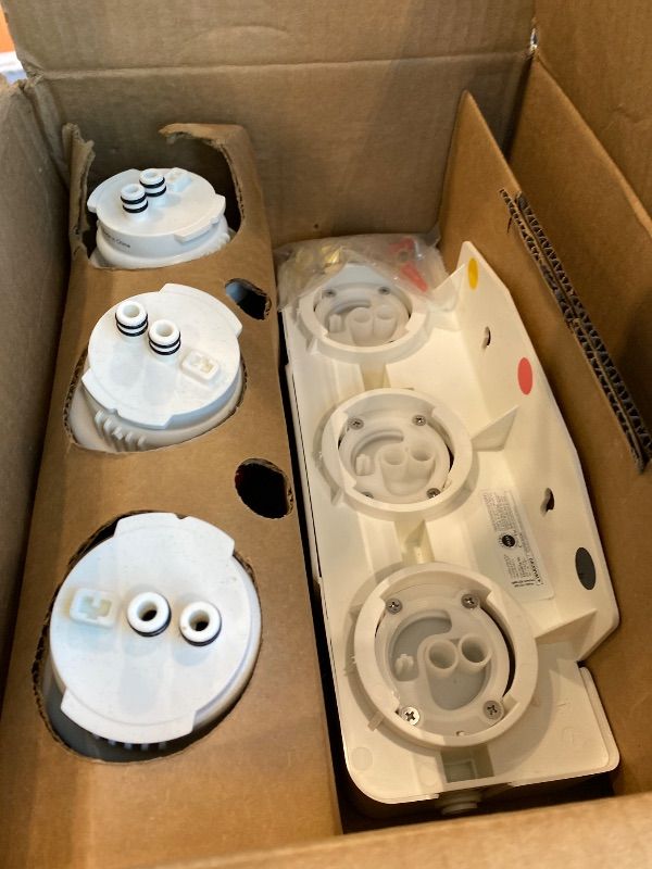 Photo 1 of *USED*
Aquasana Under Sink Water Filter System - Reduces PFAS, Lead, & Chlorine in Drinking Water - Under Counter Claryum Filtration for Kitchen - 3-Stage Max Flow - Brushed Nickel Faucet - AQ-5300+.55