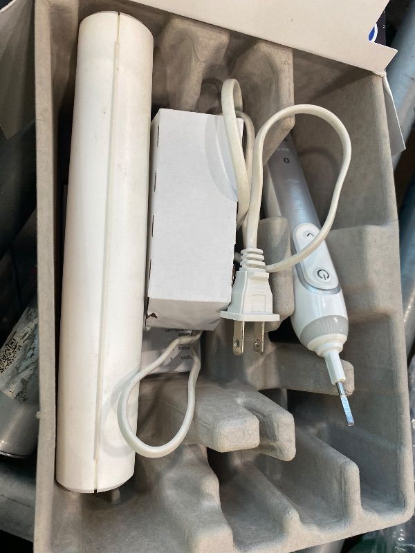 Photo 1 of ** SOLD AS IS NO REFUND/RETURN** SEE COMMENTS!
Oral-B Genius X Limited Rechargeable Electric Toothbrush with 1 Replacement Brush Head, Travel Case, White