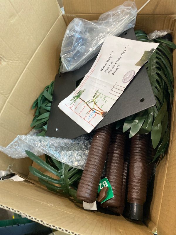 Photo 1 of *USED*
Palm Tree 6FT Outdoor Christamas Tree Decoration, 8 Modes Tropical Palm Tree Fake Plant Light for Patio Pool Yard Home Party Decor