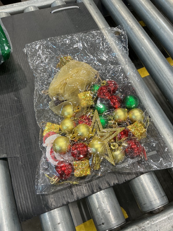 Photo 1 of Christmas decor