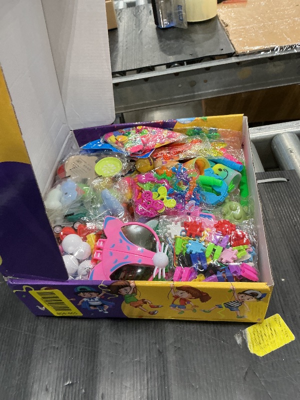 View 2 of 1000 PCS Party Favors for Kids, Bulk Fidget Toys,Goodie Bags Stuffers, Treasure Box Toy for Classroom Prizes, Birthday Gifts, Stocking Pinata Filler Stuffers