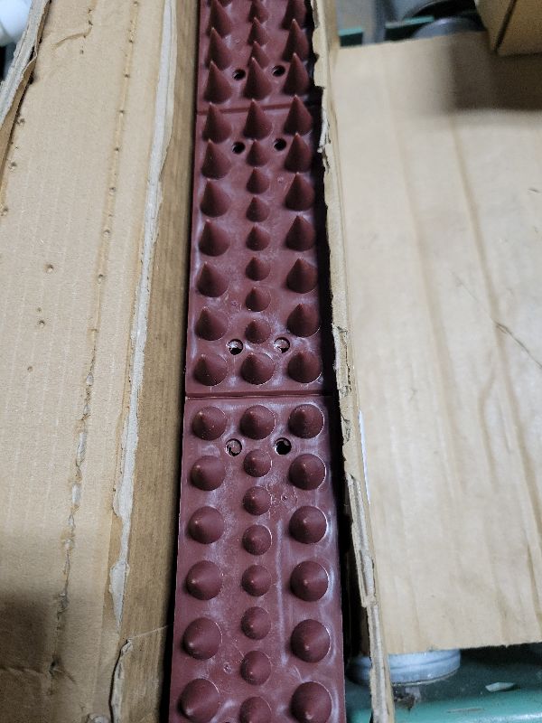 Photo 1 of 20 Pack 20 Ft Bird Spikes Defender Cats Scare Spikes, Critters Anti-Climbing Protect Fence Walls, Railing, Walls and Roof