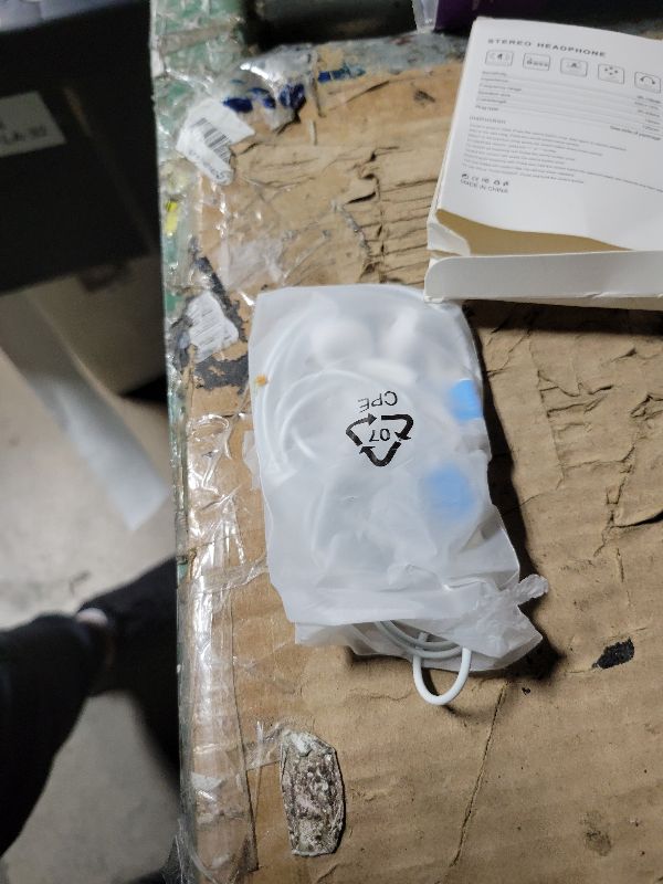 Photo 1 of 2 Pack Wired Headphones for iPhone Earbuds with Built-in Microphone & Volume Control Nosie Reduction Earphones Headsets Compatible with iPhone 14 13 12 11 Pro Max XS XR X 8 7, Support All iOS System