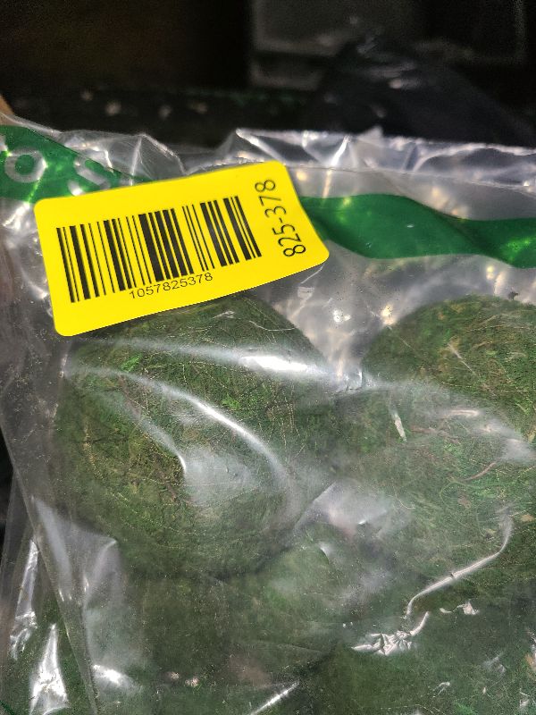 Photo 1 of 16 Pcs Moss Balls Set - 8x3.15" + 8x1.6" Handmade Green Moss Balls for Home Décor, Vase Fillers, Decorative Balls for Bowls, Garden Crafts, DIY Art & Wedding Displays | Decorative Balls Centerpieces