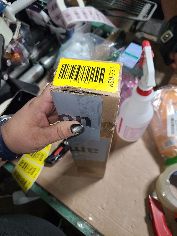 Photo 1 of 12pcs Artificial Calla Lily Flowers,13" Single Heads PU Flower Small Flower Bouquet Accessorie,Calla Lily Bridal Wedding Bouquet for Greenery Plants Indoor Outside Garland Home Office Decor (Purple)