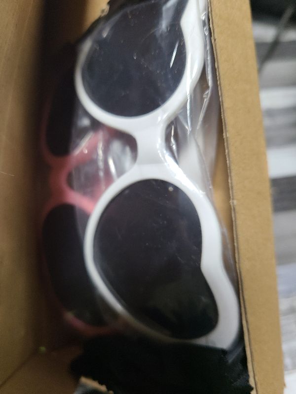 Photo 1 of 2 Pack Heart Shaped Diffraction Glasses for Women, Heart Effect Sunglasses are Perfect for Valentines Day Accessories, Rave Party, Wedding Party, Musical Evening, Fireworks Shows.