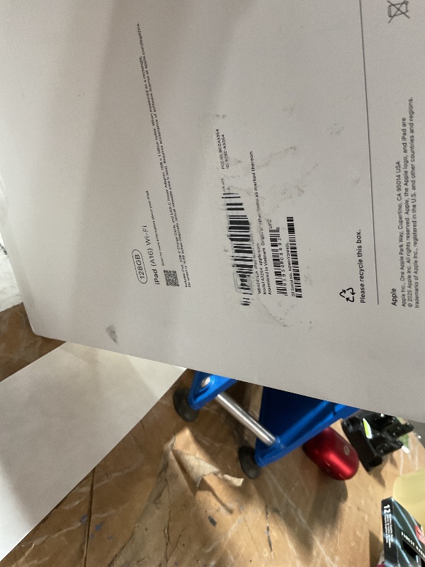 Photo 1 of (volume button damaged) Froze on connect to computer screen ***Apple iPad 11-inch: A16 chip, 11-inch Model, Liquid Retina Display, 128GB, Wi-Fi 6, 12MP Front/12MP Back Camera, Touch ID, All-Day Battery Life — Pink
