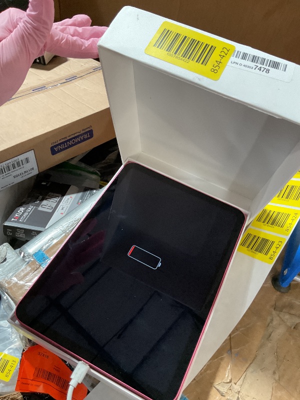 Photo 1 of (volume button damaged) Froze on connect to computer screen ***Apple iPad 11-inch: A16 chip, 11-inch Model, Liquid Retina Display, 128GB, Wi-Fi 6, 12MP Front/12MP Back Camera, Touch ID, All-Day Battery Life — Pink