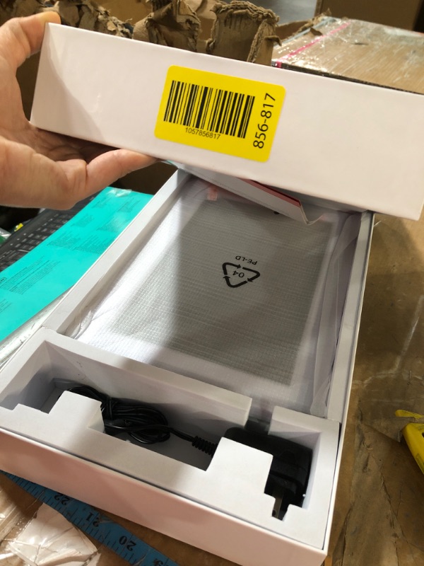 Photo 1 of ***LIKE NEW/OPEN BOX***
10.1 Inch WiFi Digital Picture Frame, 1920 * 1200 IPS Touch Screen HD Display Smart Digital Frame with 32GB Storage, Auto-Rotate, Share Photos and Videos via Frameo app?White?