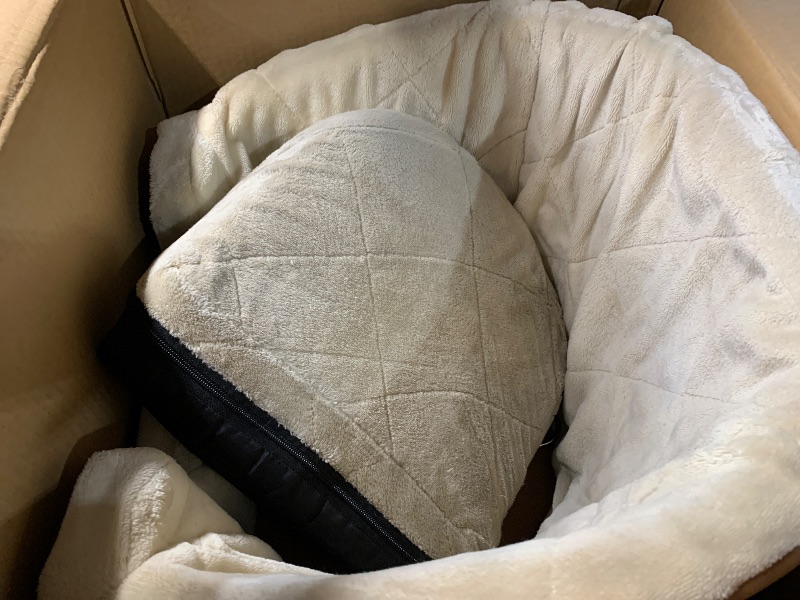 Photo 1 of (used/fair) (dirty) Amazon Basics Pet Car Booster Bucket Seat for Small Pets up to 25lbs, Machine Washable Cover, Clip-On Safety Leash, 18" x 18" x 16", Tan