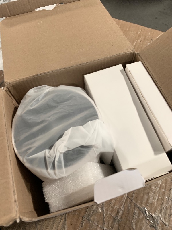 Photo 1 of ?Electric Focus?Magcubic Mini Projector 4K Support, Portable Projector with WiFi 6 and Bluetooth 5.4, Smart Proyector, 5W Soundbase Speaker, 180° Rotation for Home Theater HY300 Ultra