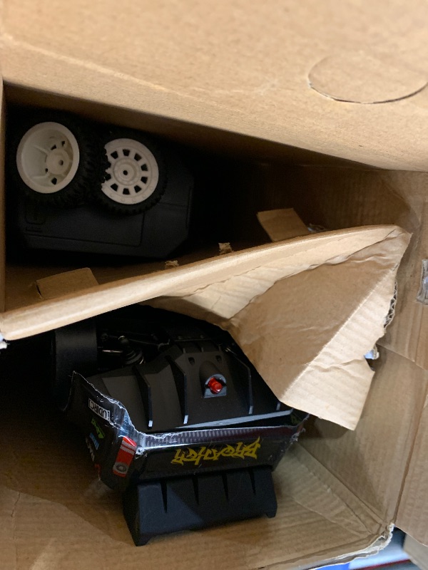 Photo 1 of ***(PARTS ONLY/ MAJOR DAMAGE/ NON FUNCTIONAL)***Cheerwing 1:16 2.4Ghz 4WD 30KM/H High Speed RC Car Remote Control Drift Car Truck for Kids and Adults