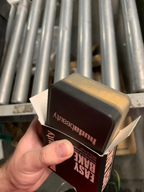 Photo 1 of HUDA BEAUTY Easy Bake Loose Baking & Setting Powder Kunafa