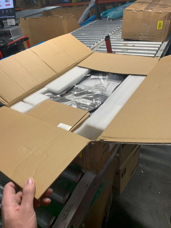 Photo 1 of ***(USED/ UNKNOWN IF MISSING PARTS/ UNABLE TO TEST)***LED Flying Direct 300W LED Parking Lot Lights, 20KV Surge Protection LED Shoebox Lights with Slip Fitter Mount, 5000K 1000W MH/HPS Equiv. 39,000LM - 40,500LM, DLC Premium UL cUL AC 100-277V