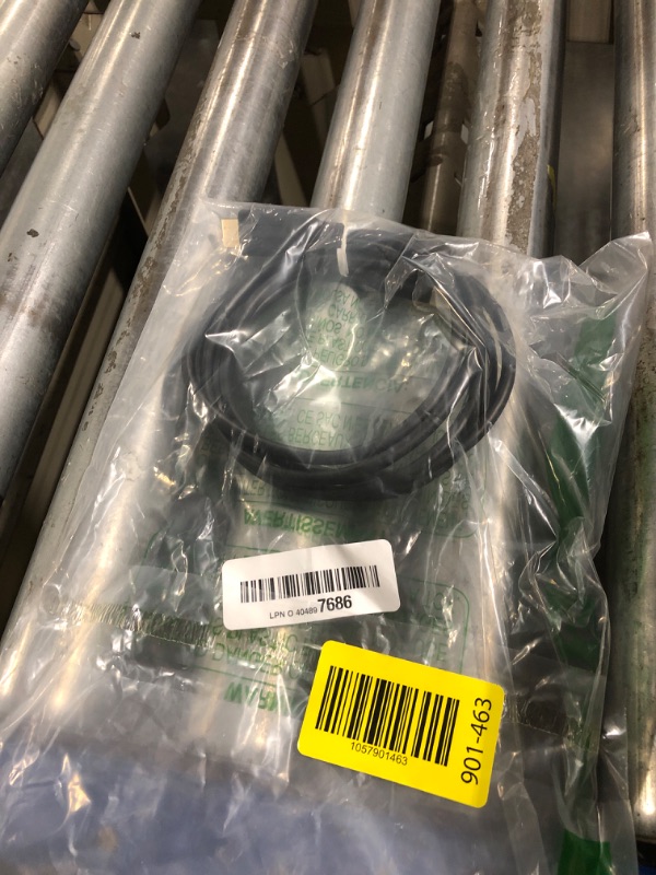 Photo 1 of Amazon Basics DisplayPort to HDMI Cable, Uni-Directional, 4K@30Hz, 1920x1200, 1080p, 6 ft, Black