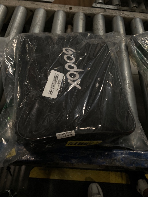 Photo 1 of *****MISSING PARTS**** Godox Softbox Soft Box 24"x24" Bowens Mount Softbox with S-Type Speedlite Bracket, Foldable Softbox Bowens Mount for Godox AD200Pro AD200 V860II TT685II TT600 TT350