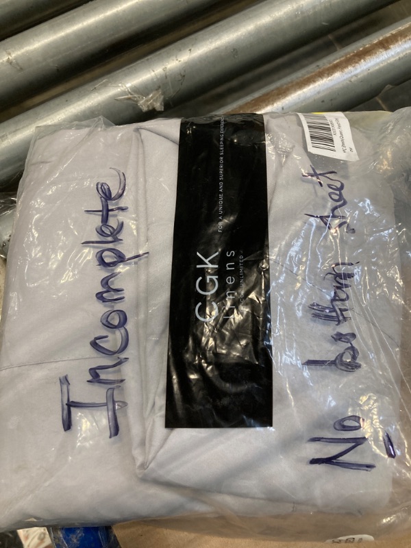 Photo 1 of ***INCOMPLETE***Queen Size 4 Piece Sheet Set - Comfy Breathable & Cooling Bed Sheets Set - Hotel Luxury Bedding for Women, Men, Kids, Teens, Boys & Girls - Deep Pockets, Soft, Wrinkle Free - Oeko-Tex - French Grey