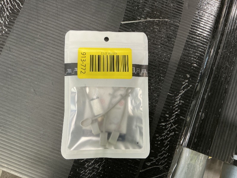 Photo 1 of *** see notes***4 Pack Lightning to USB C Adapter for iPhone 15/16 Pro/16 Pro Max/Plus,Samsung S24,iPad Air,Nintendo Switch,Fast Charging&Data Transfer (Lightning to USB C Adapter)