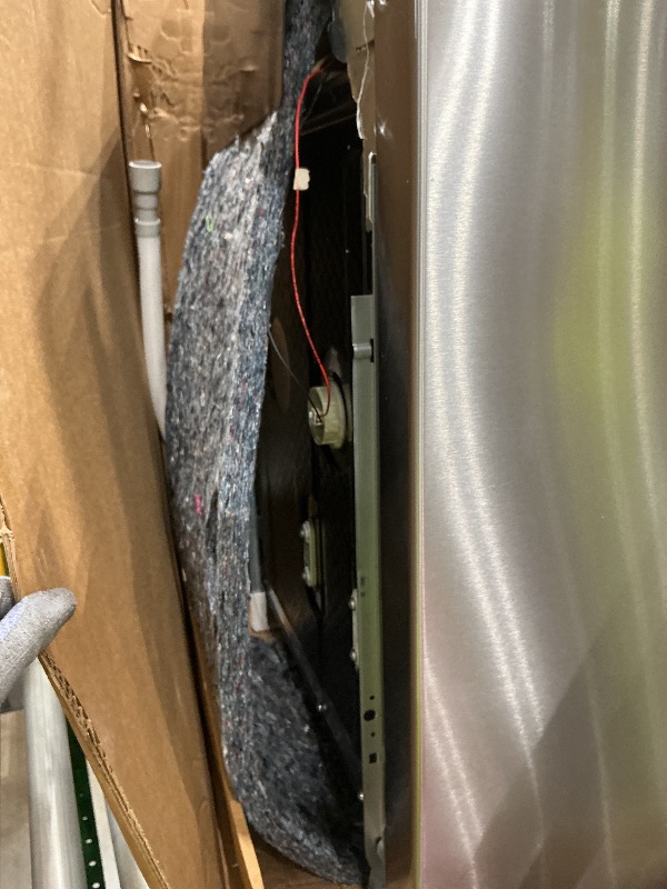 Photo 1 of *Untested*
Kenmore Elite 24" Built-In Dishwasher - UltraWash Plus, TurboDry, QuietWash, SmartWash, TurboFlex Third Rack & Reach-Thru Handle - 15 Place Settings - 42 DBA - ENERGY STAR Certified - Stainless Steel