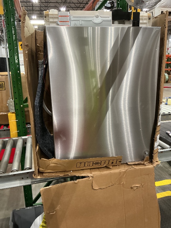 Photo 1 of *Untested*
Kenmore Elite 24" Built-In Dishwasher - UltraWash Plus, TurboDry, QuietWash, SmartWash, TurboFlex Third Rack & Reach-Thru Handle - 15 Place Settings - 42 DBA - ENERGY STAR Certified - Stainless Steel